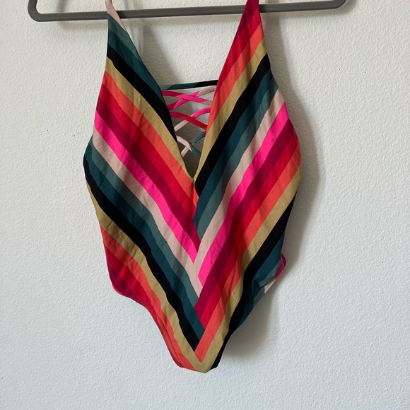 Billabong Color Spell One Piece Swimsuit Sz Small NWOT - Picture 3 of 5